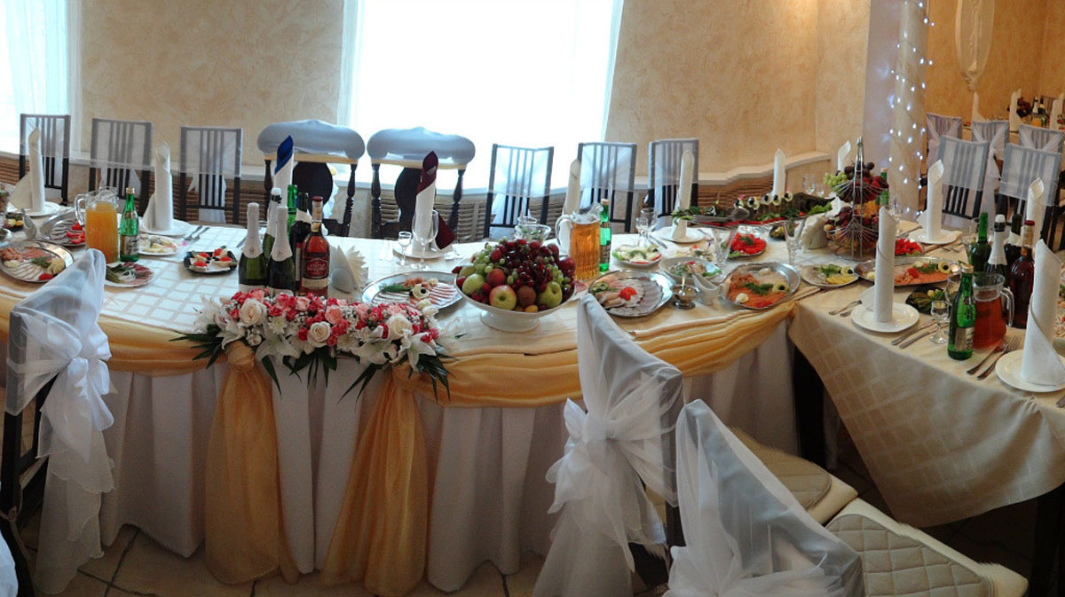 Основной зал — Кристина