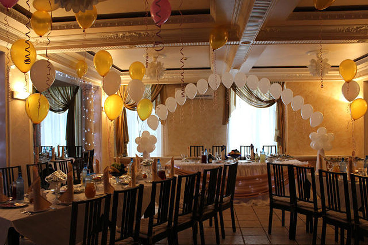 Основной зал — Кристина