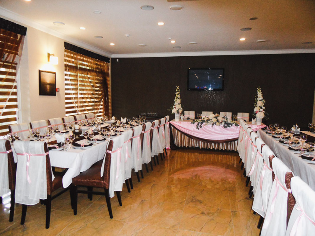 Основной зал — Аврора