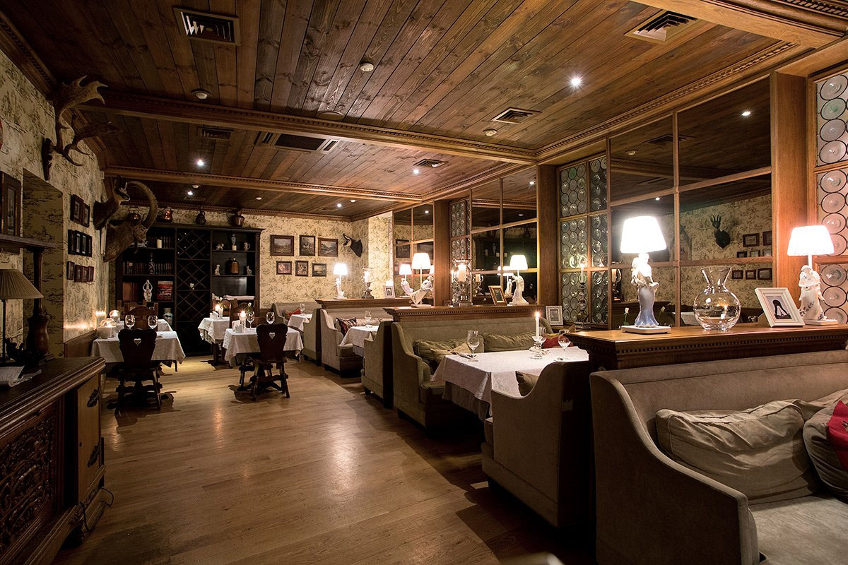 Основной зал — Ресторан Тироль