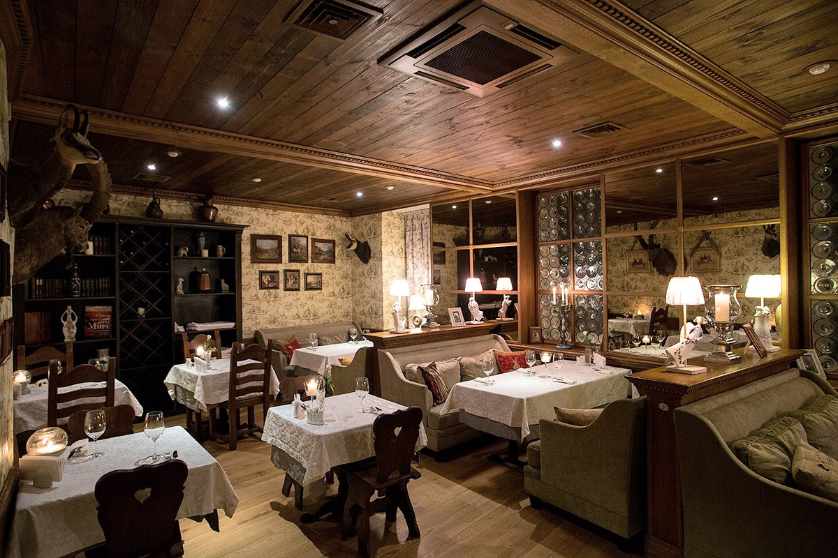 Основной зал — Ресторан Тироль