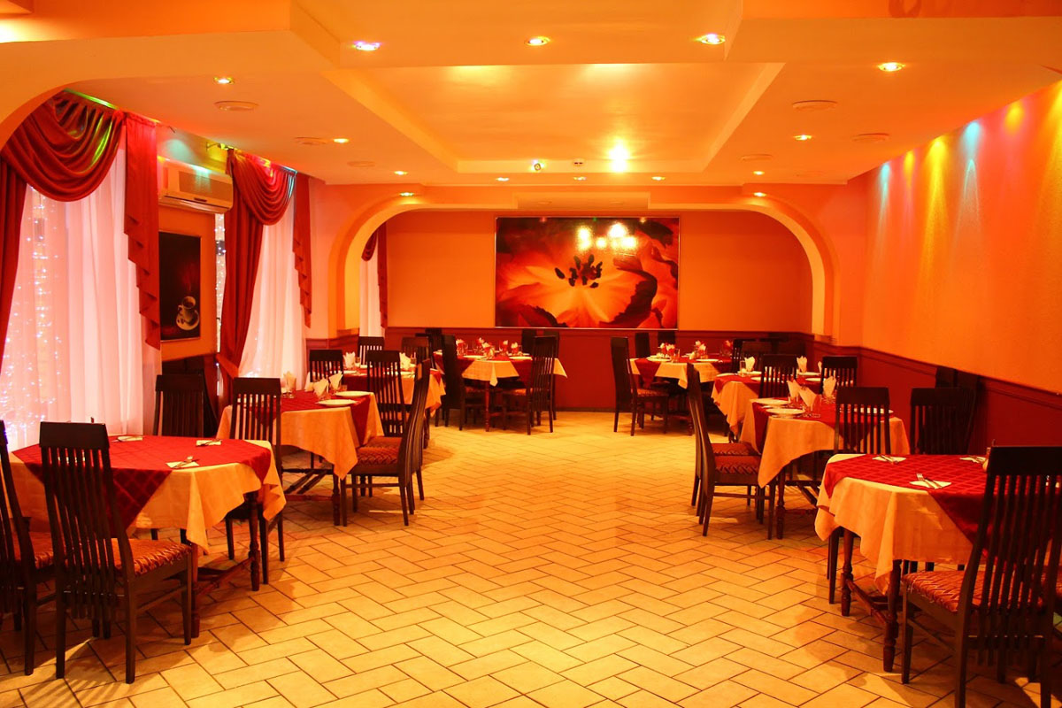 Основной зал — Медлен