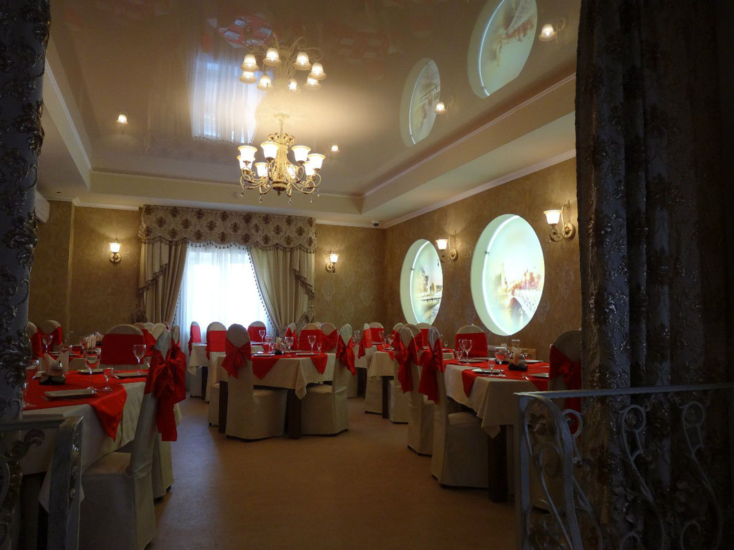 Зал на 170 человек — Катрин-кафе