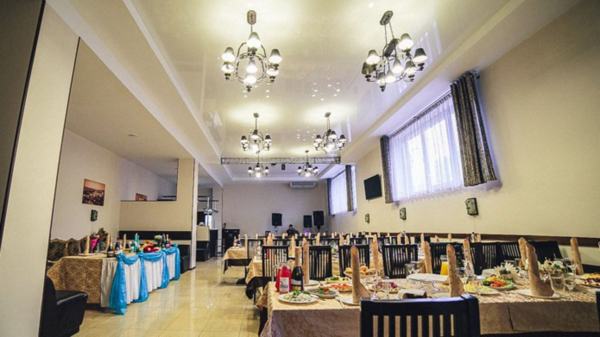 Основной зал — Прага