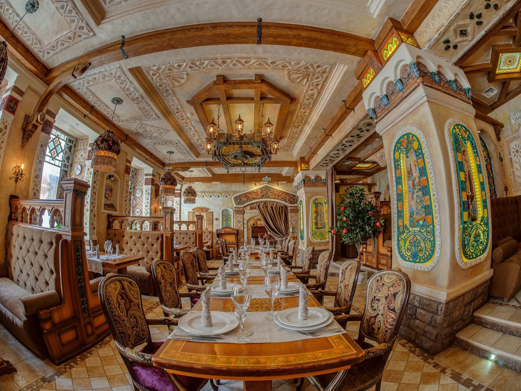 Основной зал — La Cantine Russe