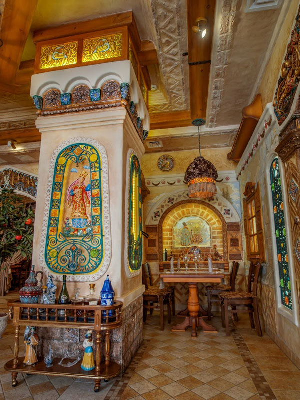 Основной зал — La Cantine Russe