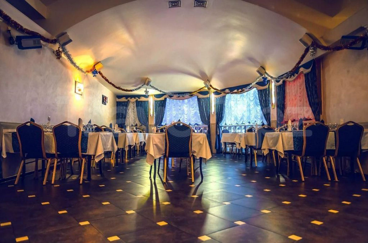 Основной зал — На крыше