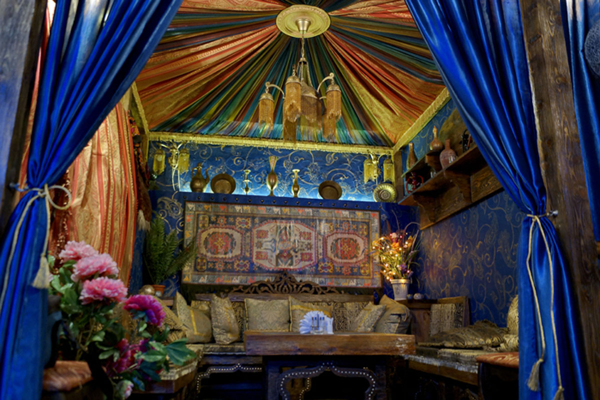 Основной зал — Шелковый путь