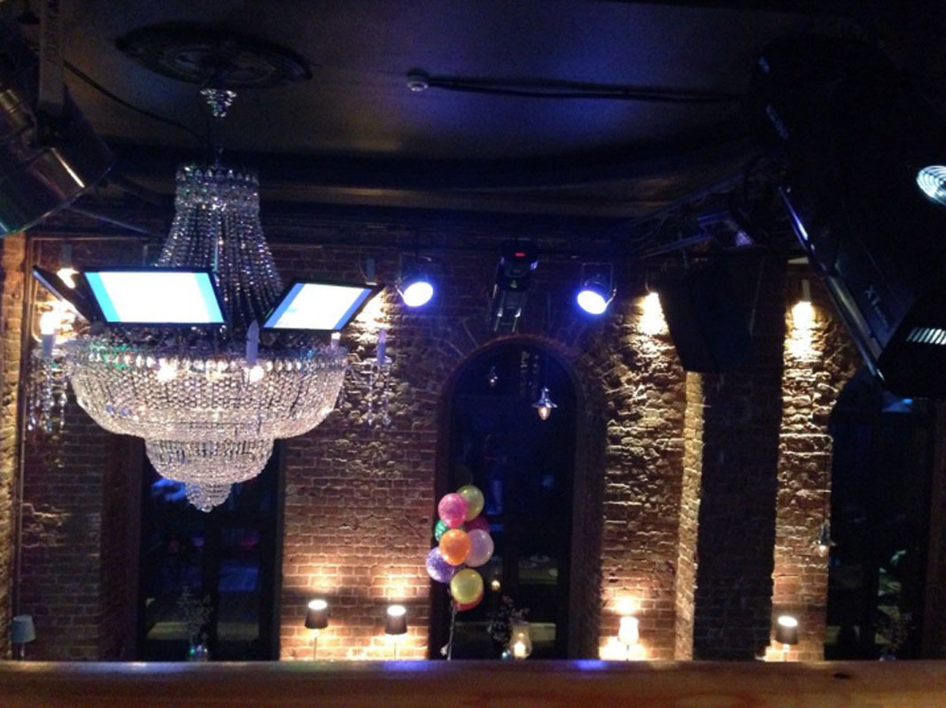 Основной зал — Пятница