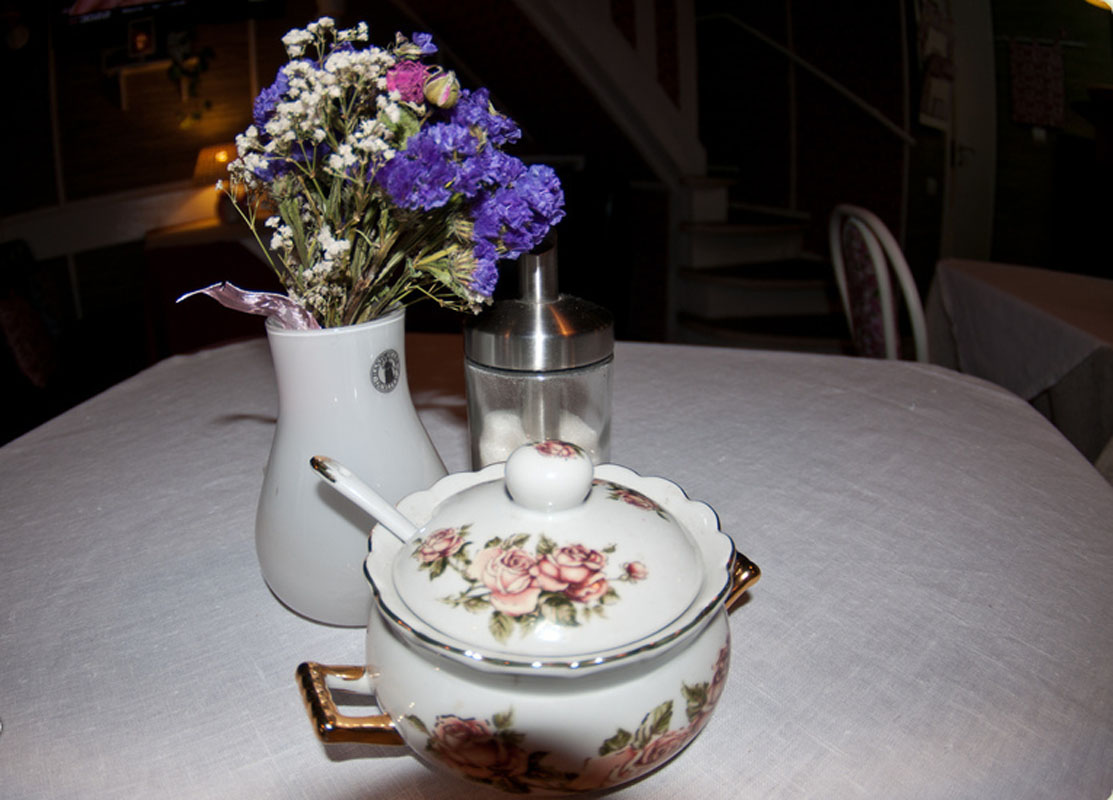 Основной зал — Ля Фамилия