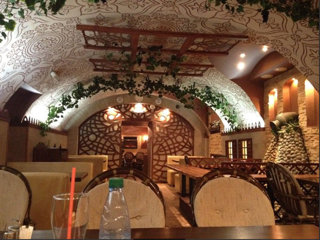 Основной зал — Кафе Угли на Спасской улице