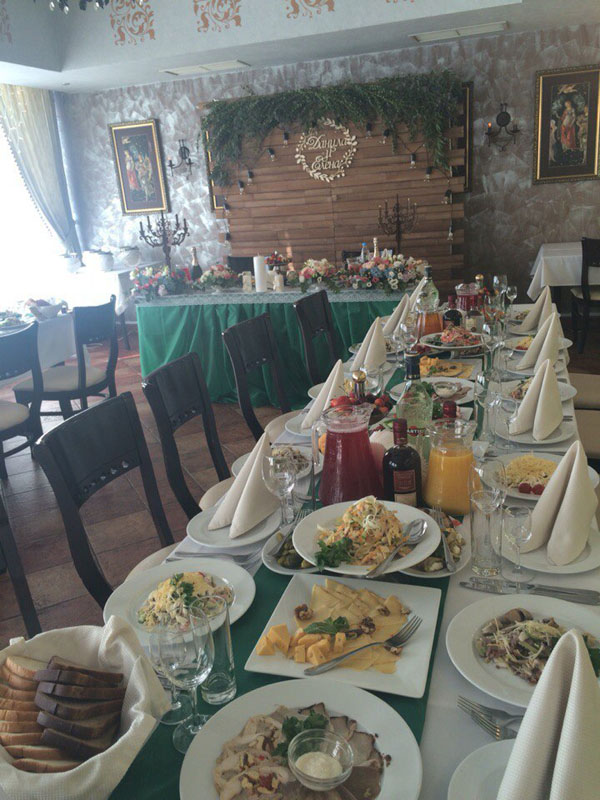 Основной зал — Фарфалина