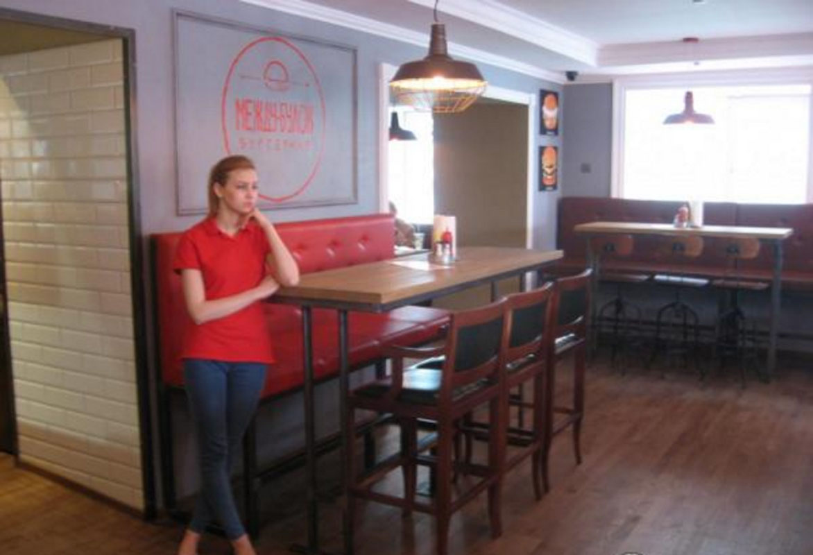 Основной зал — Между Булок