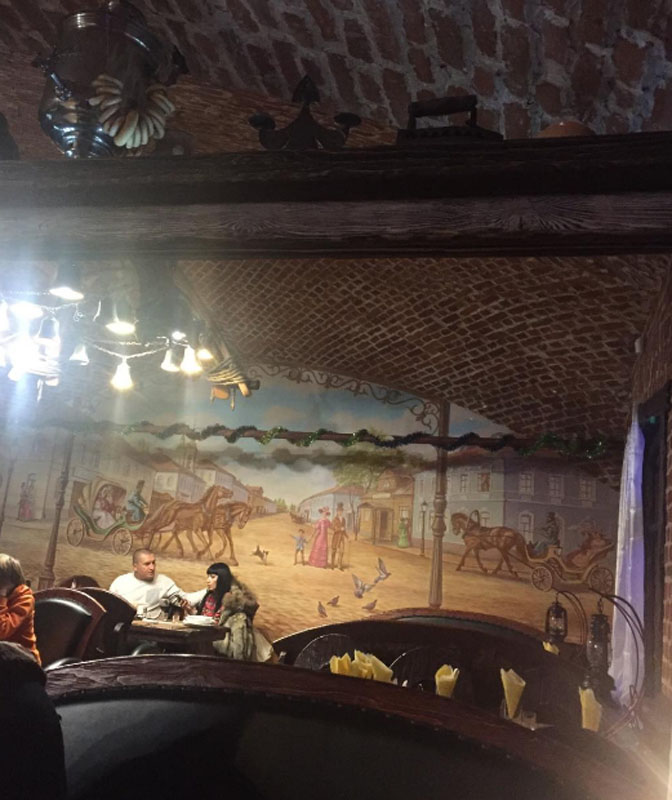 Основной зал — Каретный двор