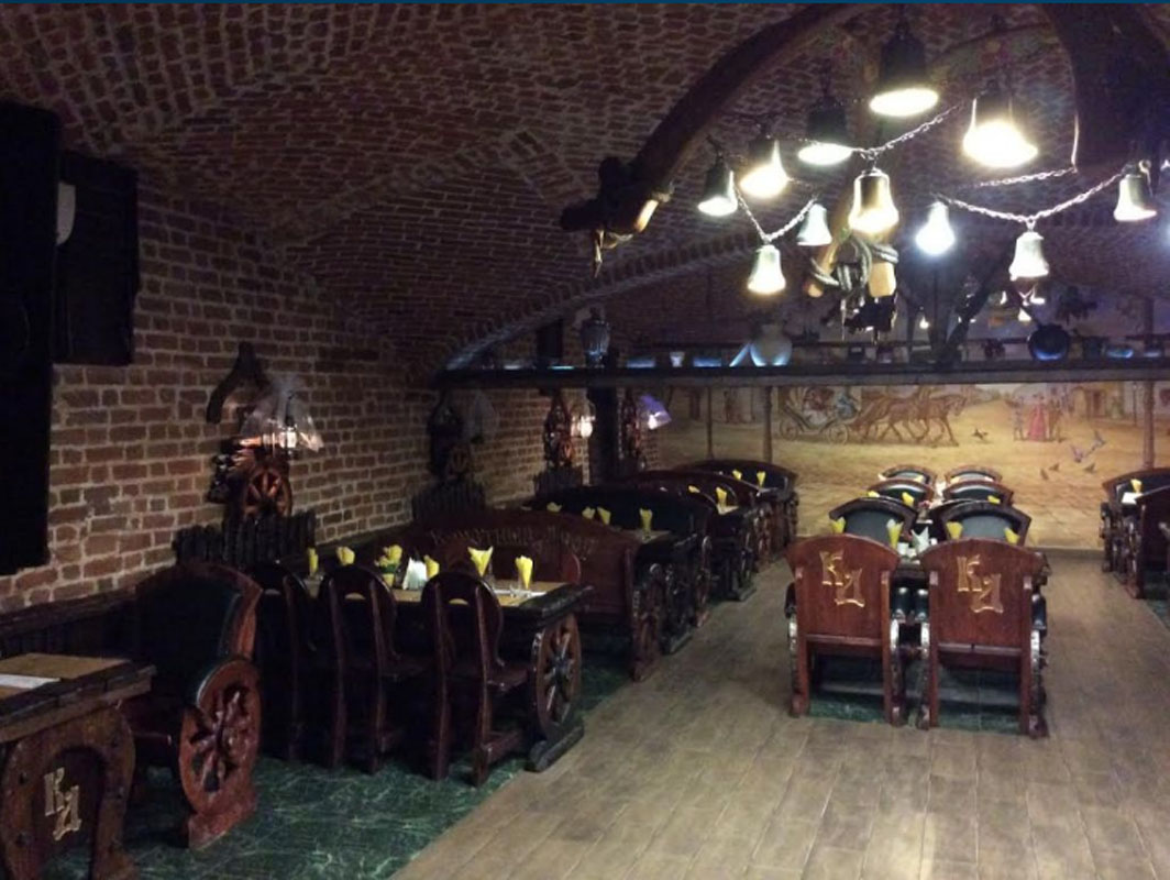 Основной зал — Каретный двор