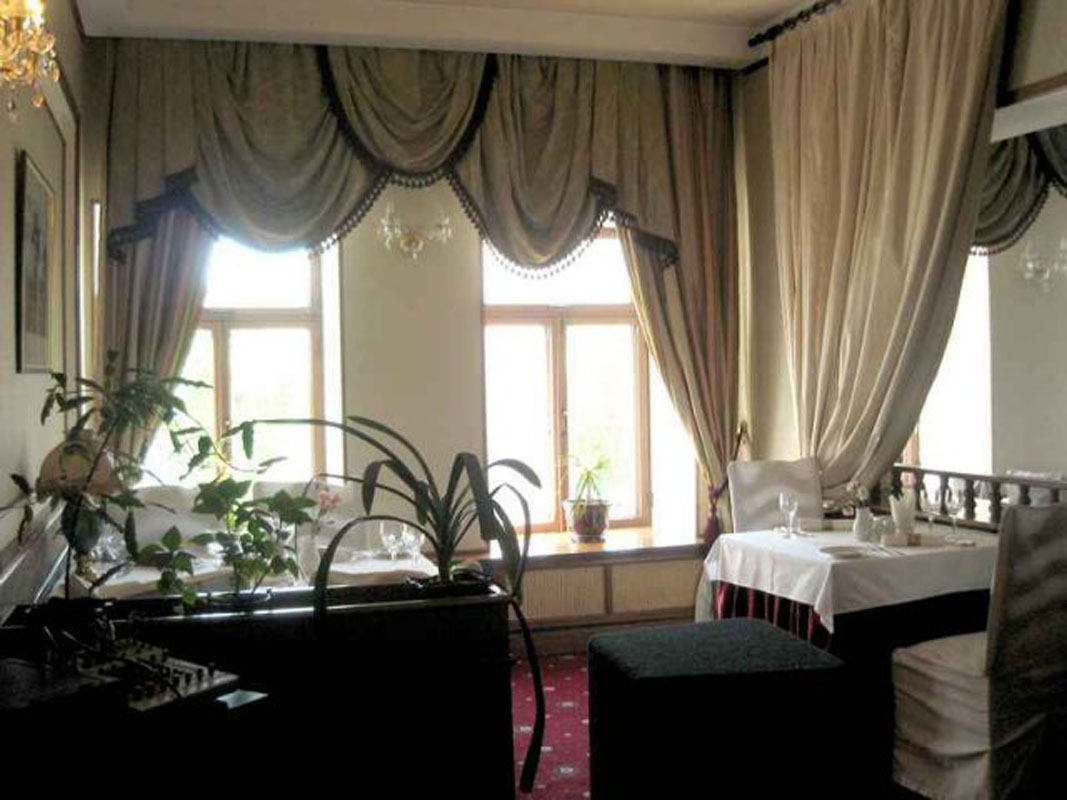 Банкетный зал — У Золотых ворот