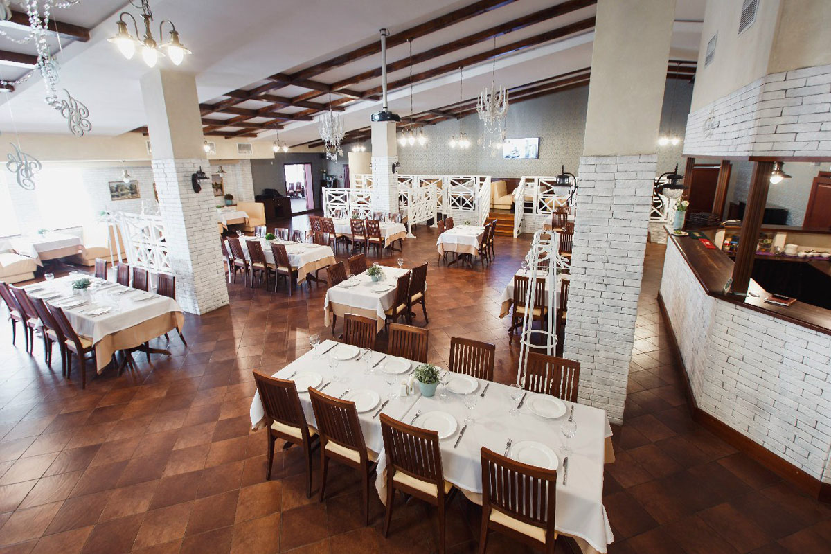 Основной зал — Красносельский