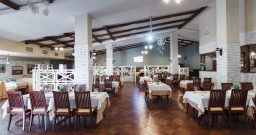 Основной зал