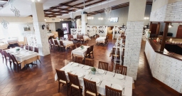 Основной зал — интерьер зала