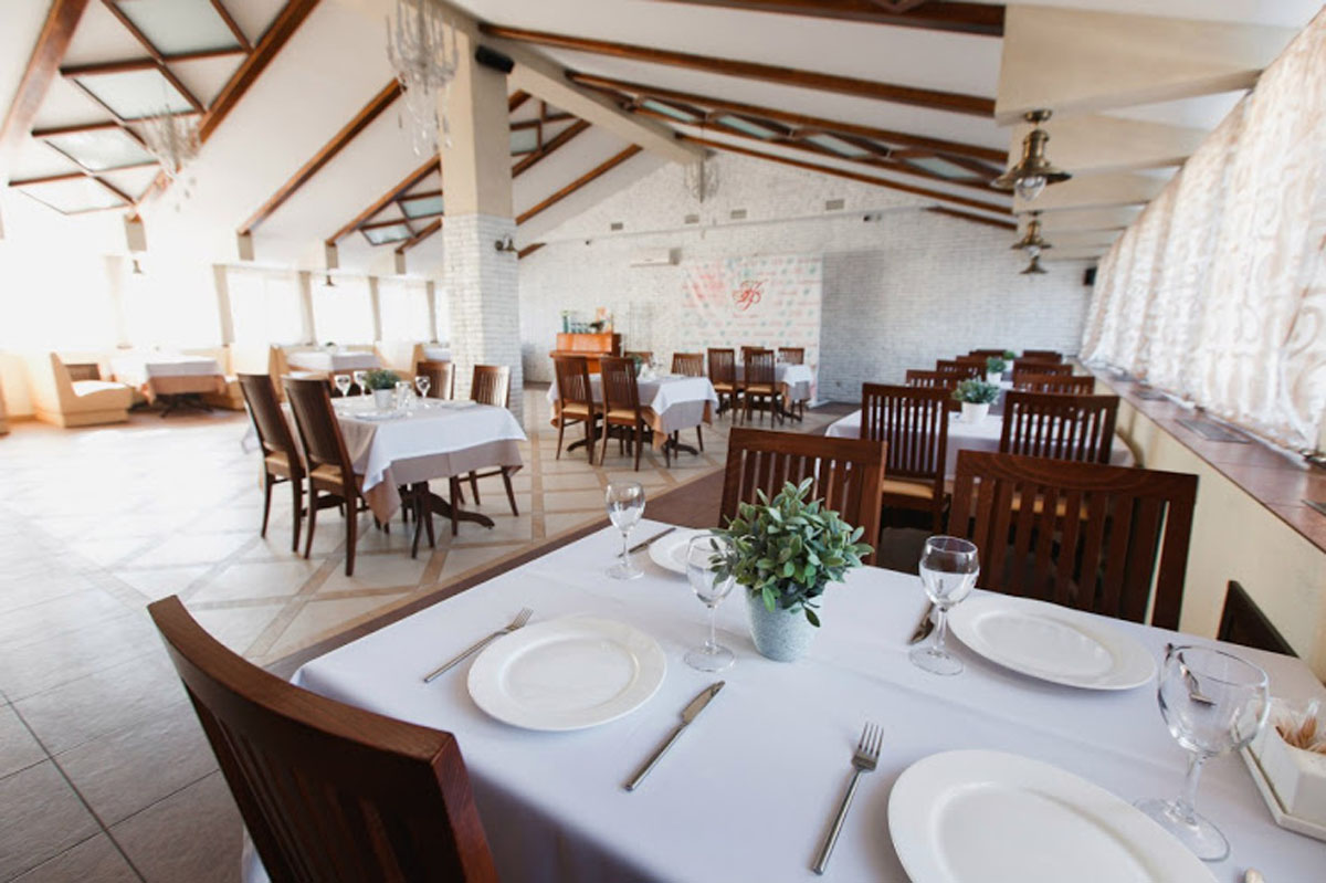 Банкетный зал — Красносельский