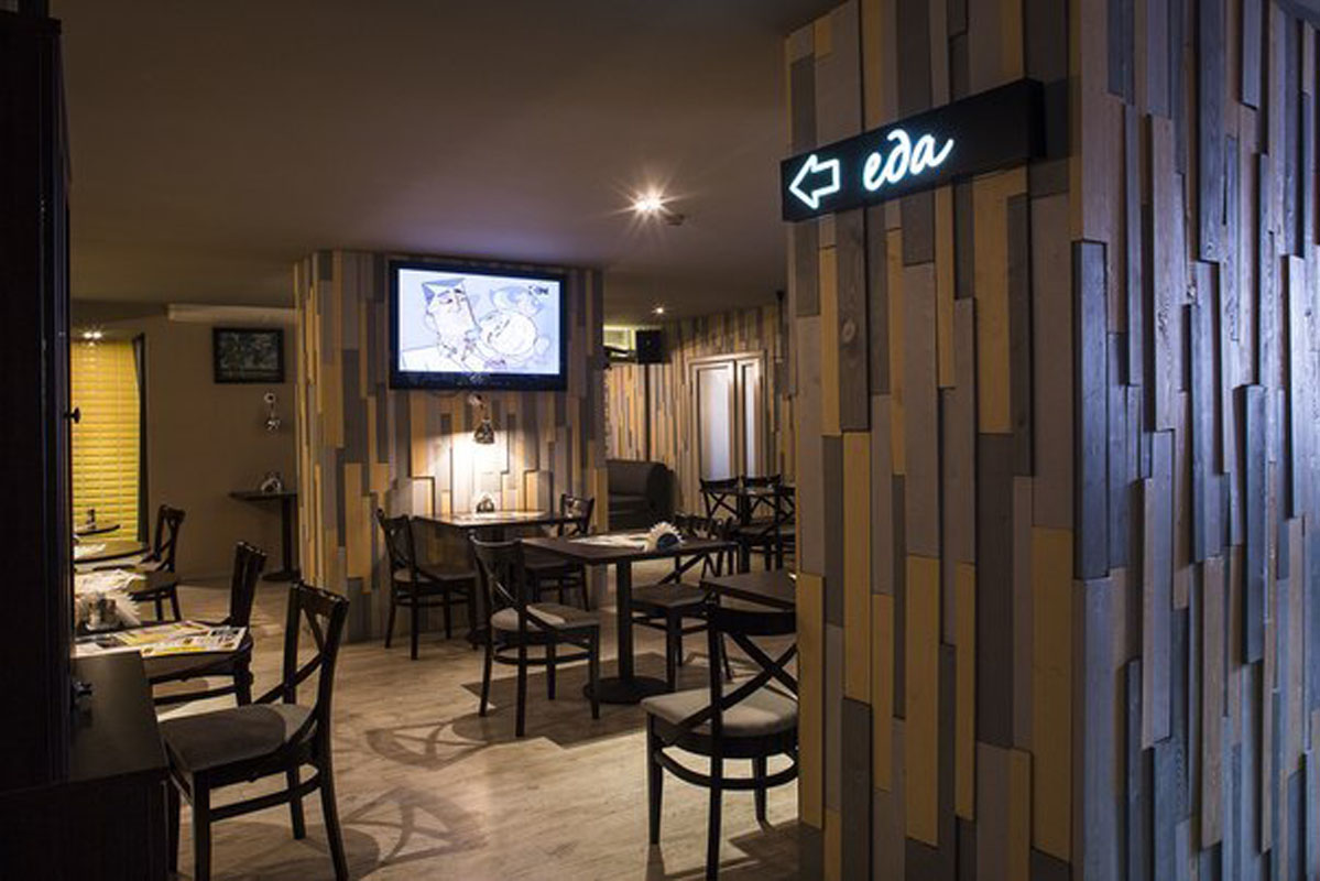 Основной зал — Сны дворника Петрова