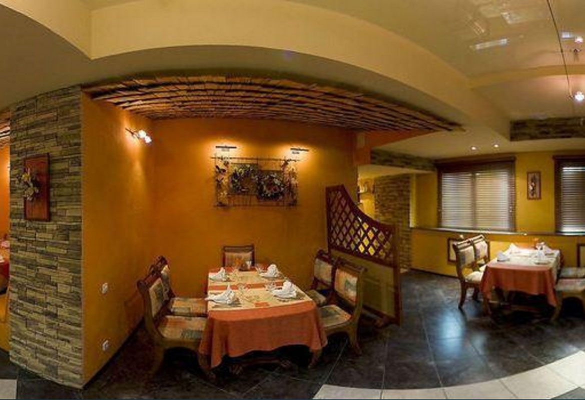 Основной зал