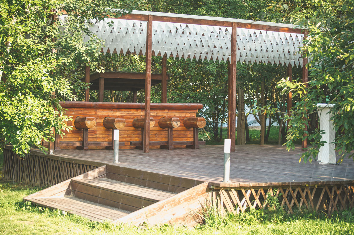 Шатёр (100 кв.м.) в зелёной зоне — фото 3