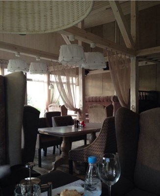 Логотип Поющий Лосось на улице Василия Комиссарова