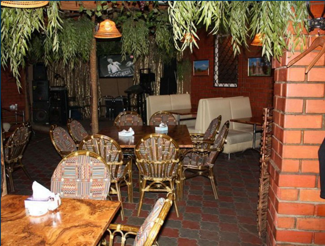 Основной зал — Ван