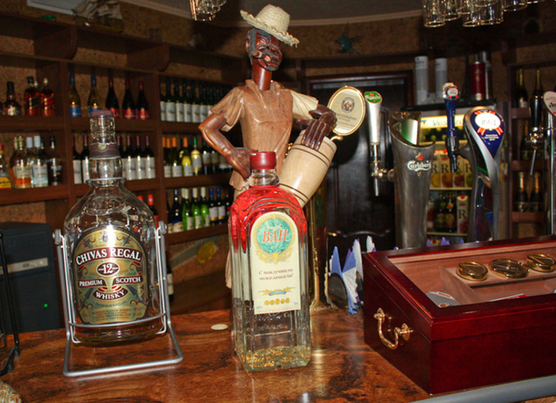 Основной зал — Ван