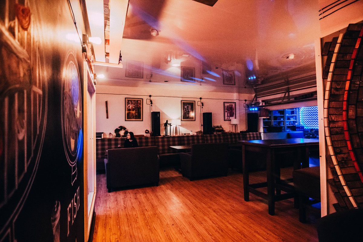 Основной зал