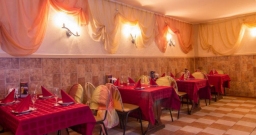 Основной зал — интерьер зала