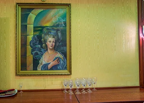 Хрустальный зал  — Эрмитаж, Владимир
