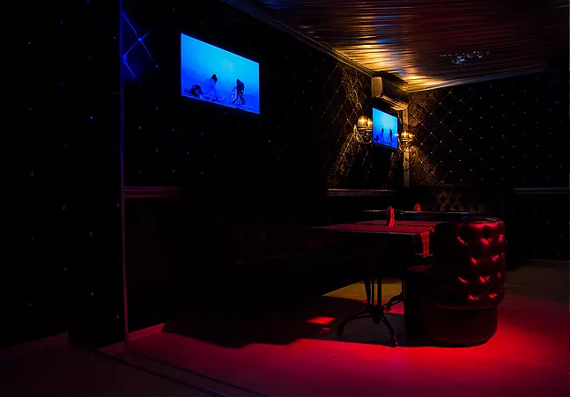 Караоке зал — Старый город