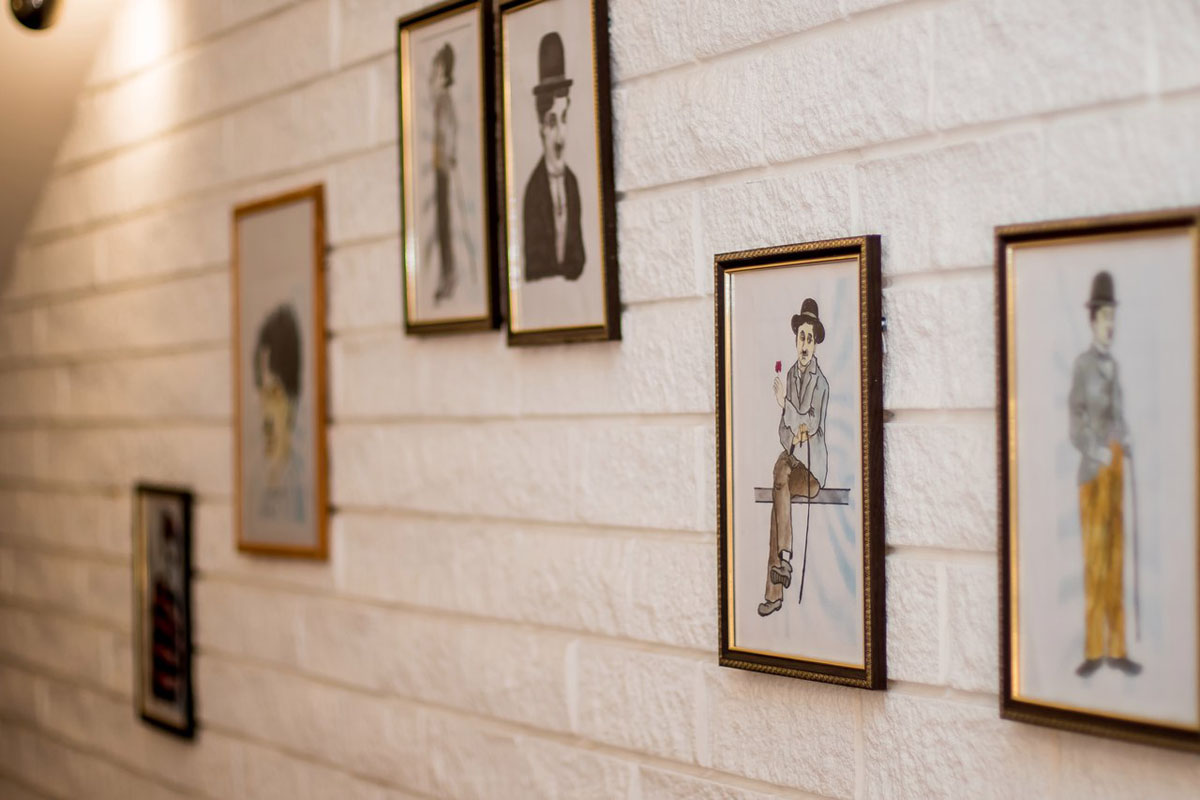 Основной зал — Чаплин