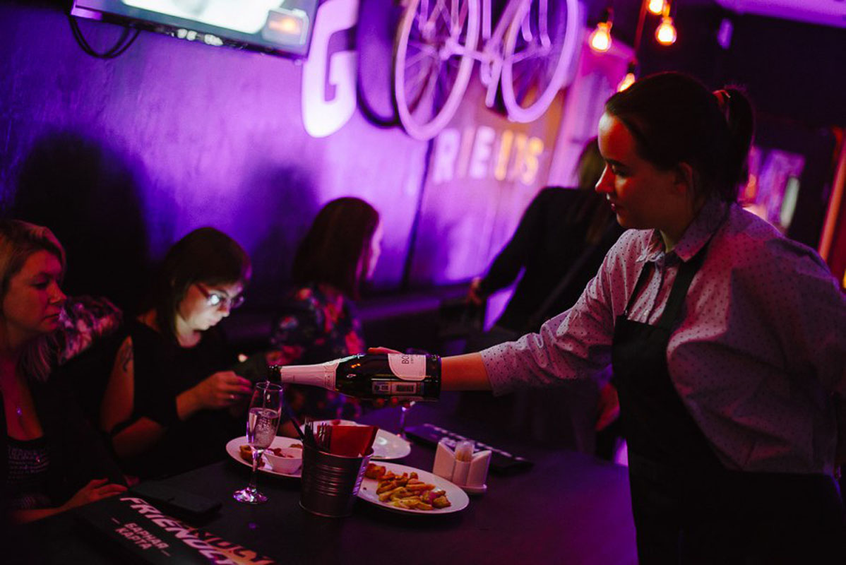 Основной зал