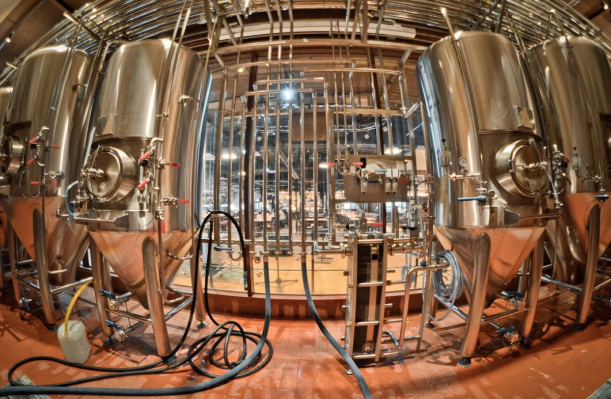 Основной зал