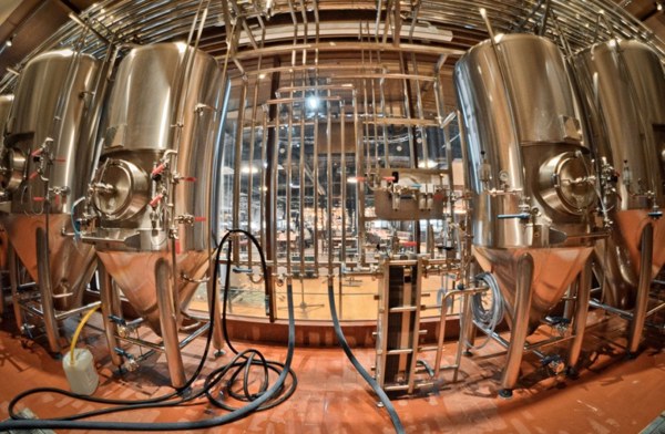 Логотип Макс Брой