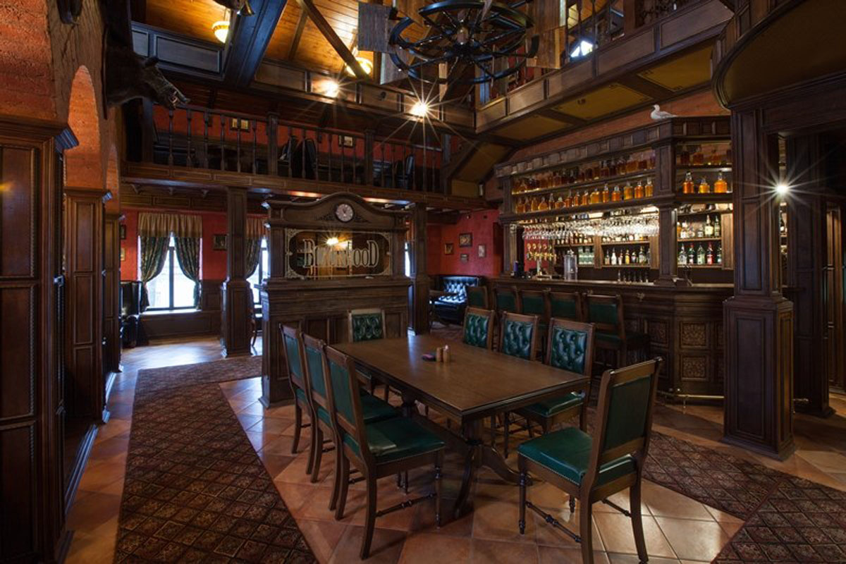 Основной зал — Блэквуд