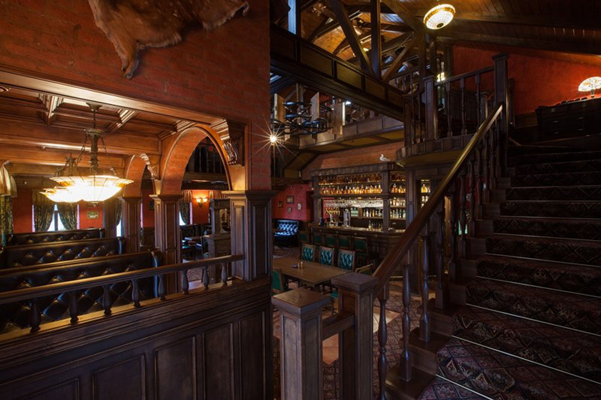 Основной зал — Блэквуд