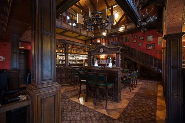 Основной зал