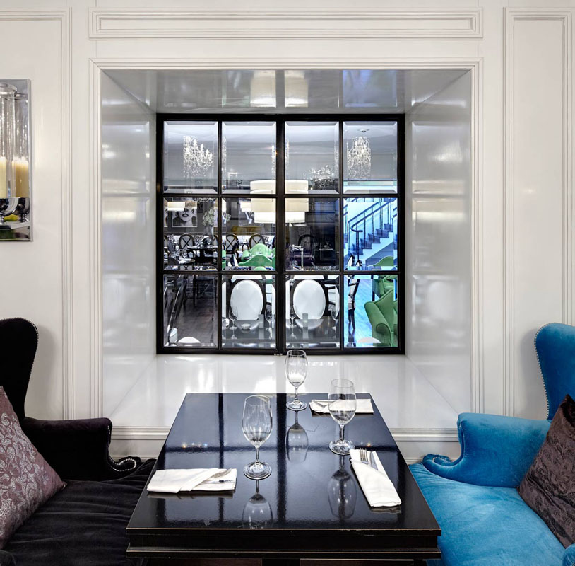 Белый зал — Ваниа