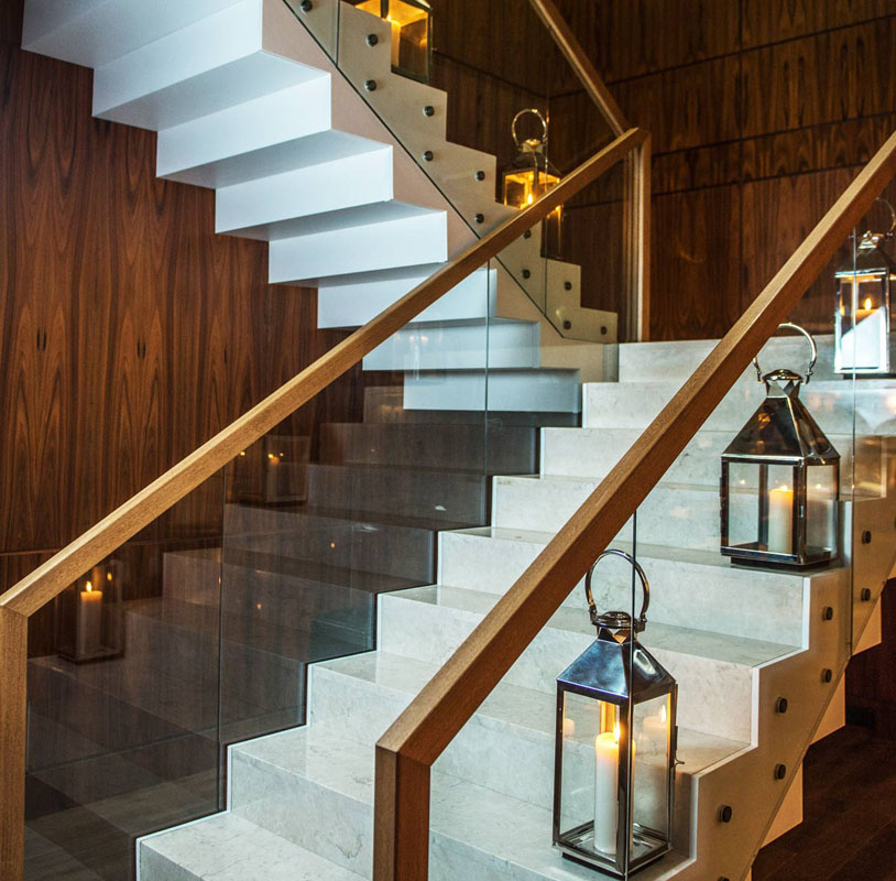 Коричневый зал — Ваниа