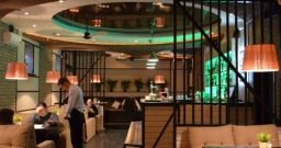 Основной зал