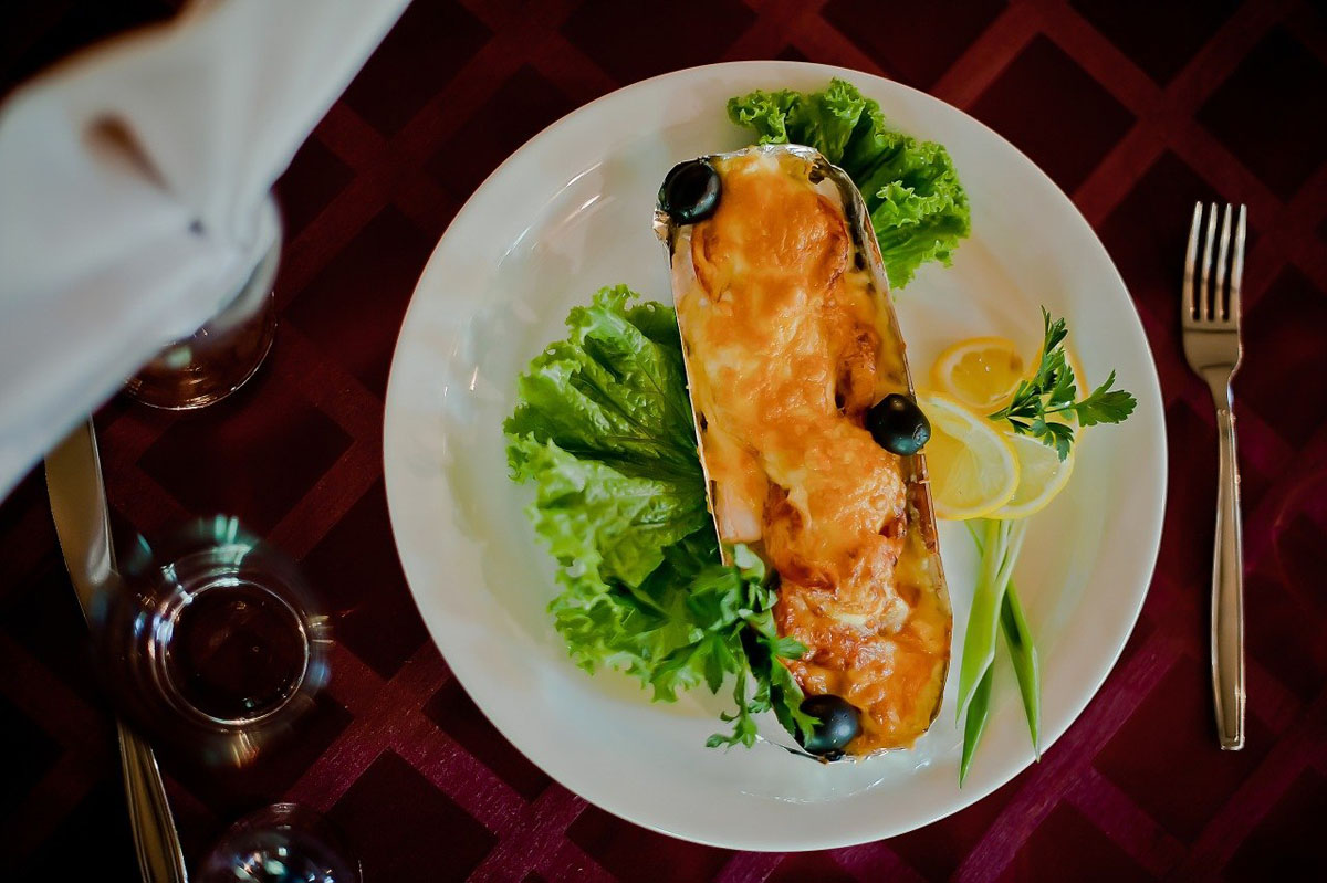 Основной зал — Белая Лошадь