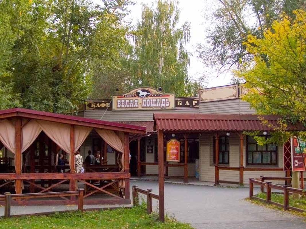 Основной зал — Белая Лошадь