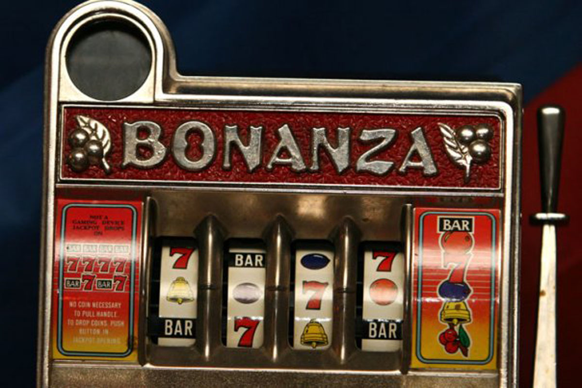 Основной зал — Джэксонс Бар энд Гриль