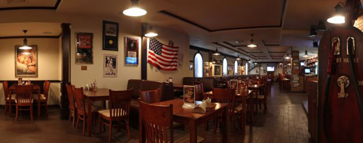 Основной зал — Джэксонс Бар энд Гриль