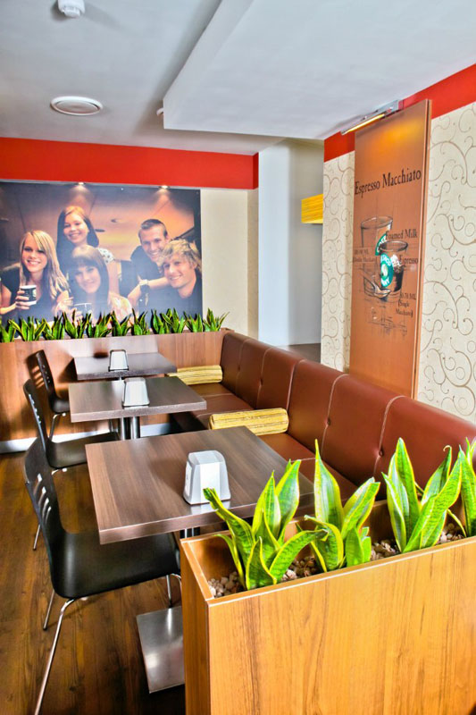 Основной зал — Кофишоп Кампани на проспекте Ленина