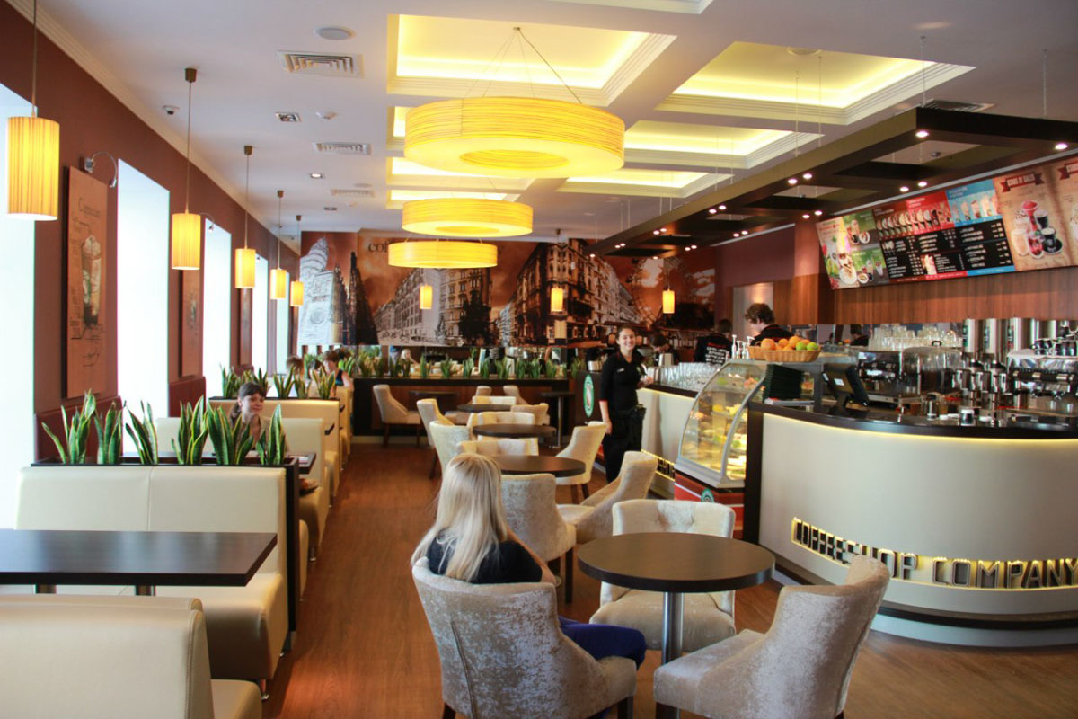 Основной зал — Кофишоп Кампани на улице Коммуны